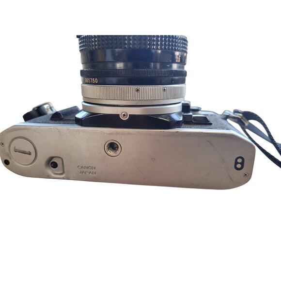 Canon Vintage AE-1 Camera SLR FD 50MM 1:8 S.C. WORKS great - Picture 9 of 9